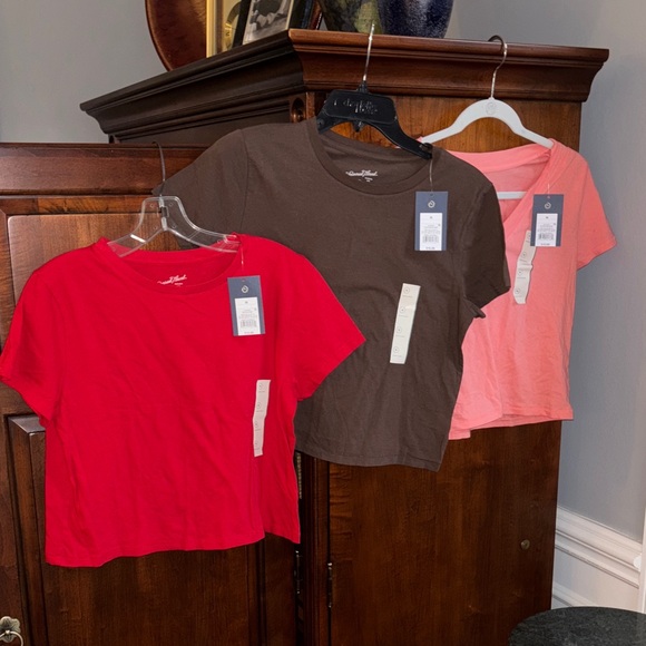 Universal Thread Tops - Bundle of Universal Thread Cotton T-Shirts